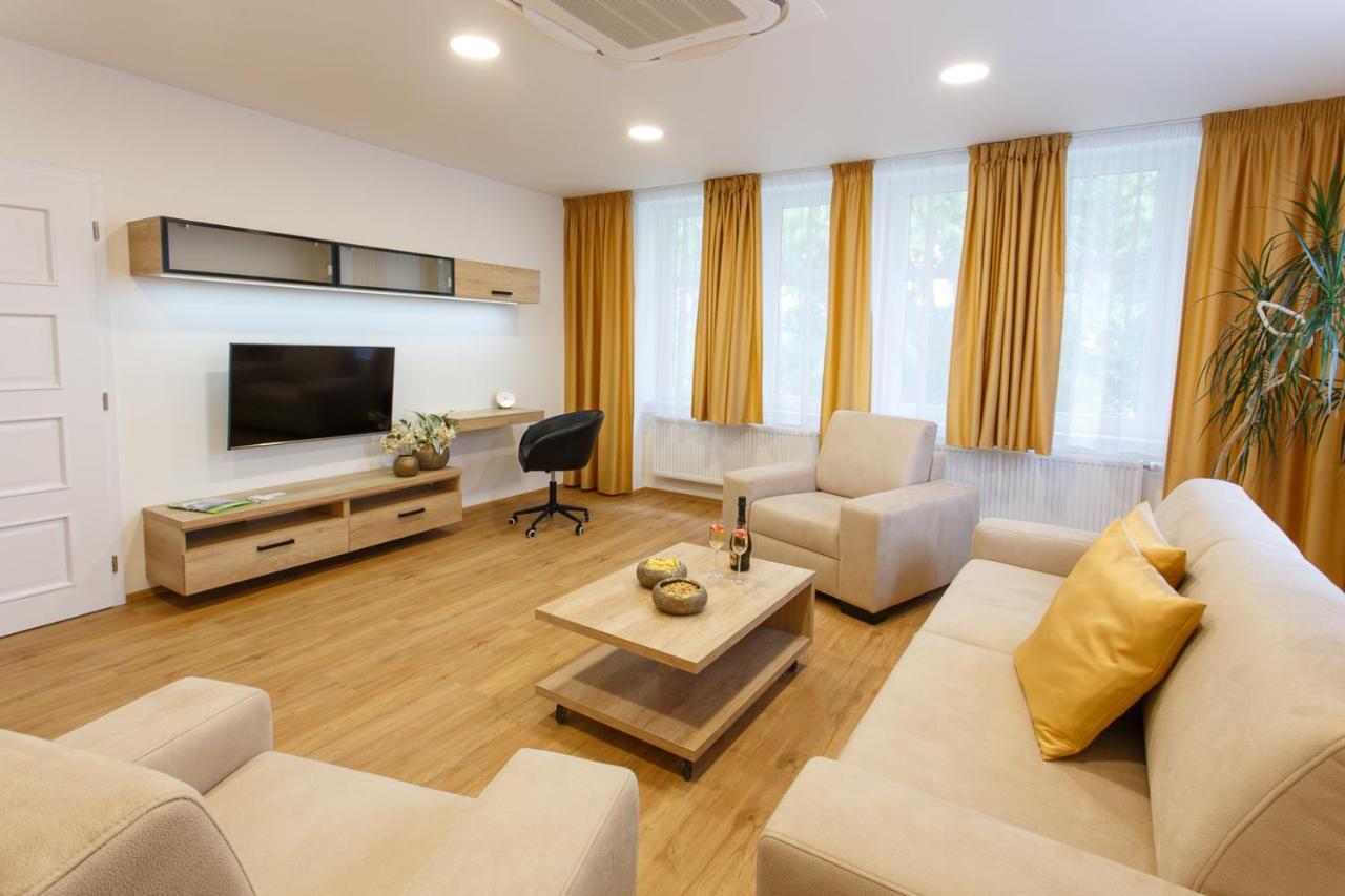 אוסטרבה Apartments Villa Whitehouse מראה חיצוני תמונה