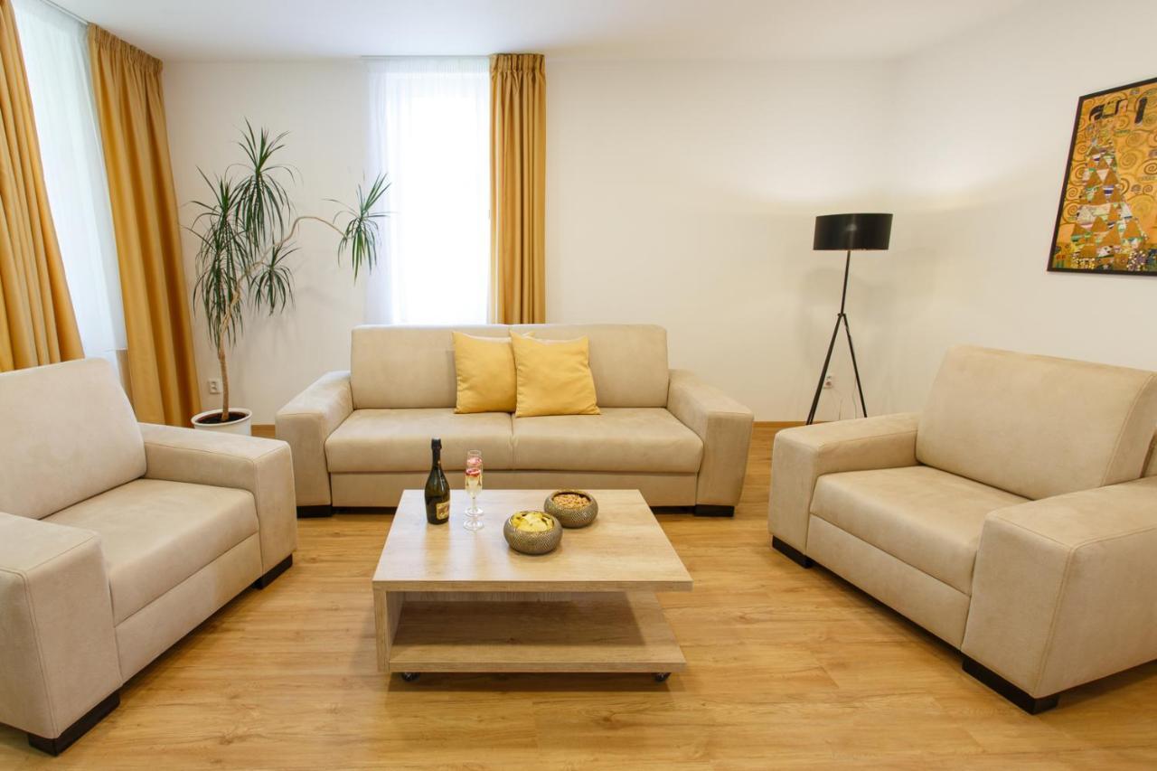 אוסטרבה Apartments Villa Whitehouse מראה חיצוני תמונה