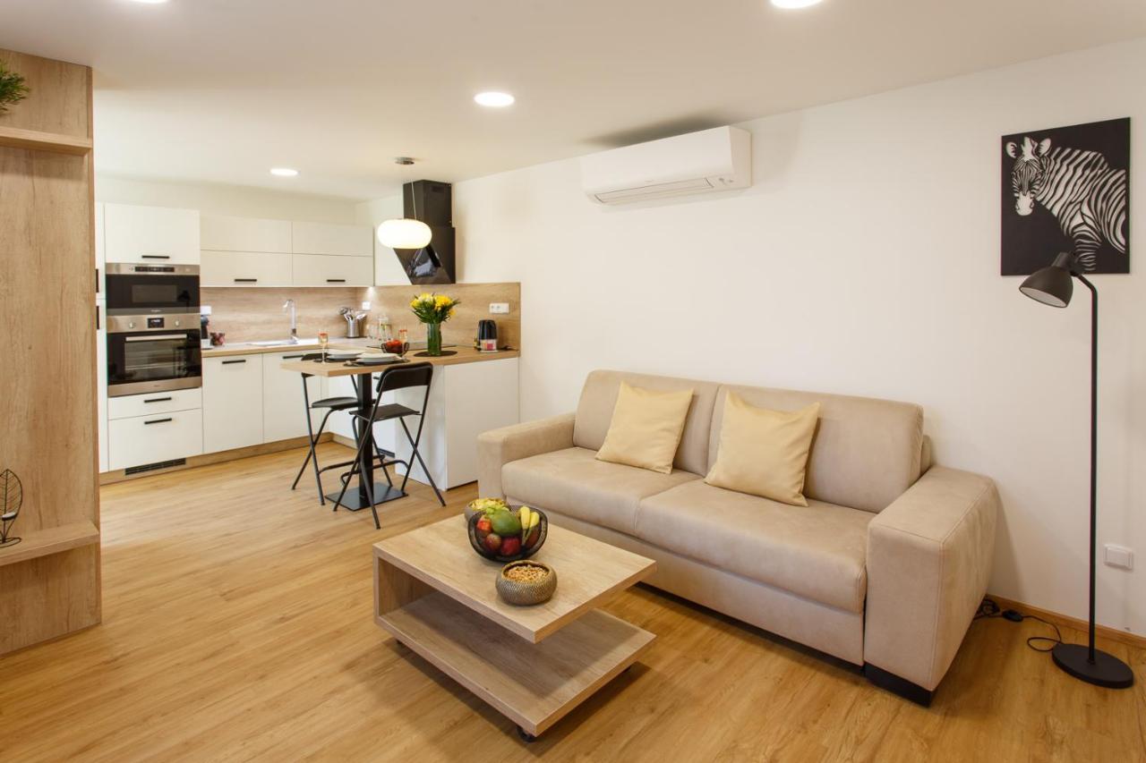 אוסטרבה Apartments Villa Whitehouse מראה חיצוני תמונה